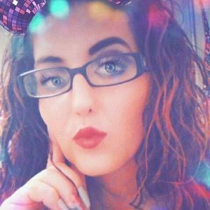 Meet your Posher, Natasha